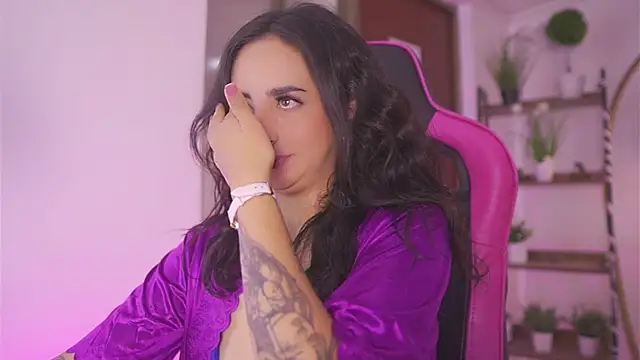 Enola Holmes  online show from 11/26/25, 12:28