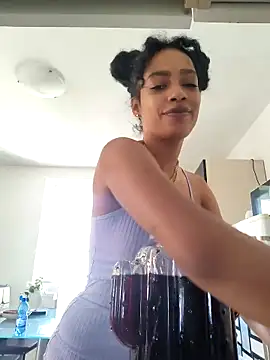 Snapshot of chanell95 chatting on 04/30/26, 02:23 chanell95 online show from 04/30/26, 02:23