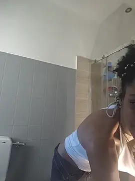 Snapshot of chanell95 chatting on 05/09/26, 09:47 chanell95 online show from 05/09/26, 09:47