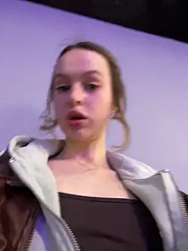 hani obsessed online show from 04/22/26, 08:06