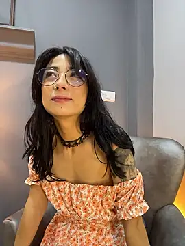 AmbarOishi   online show from 01/10/26, 02:30