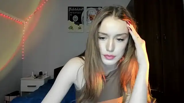 tinyglow online show from 12/17/25, 12:05