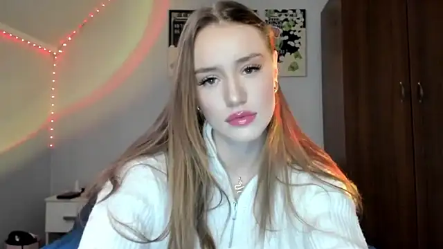 tinyglow online show from 04/11/26, 10:03