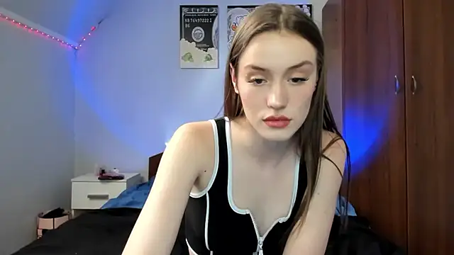 tinyglow online show from 04/24/26, 10:23