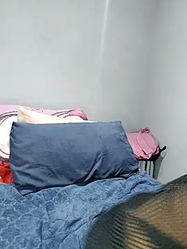 Snapshot of Naive618 chatting on 11/18/25, 09:30 Naive618 online show from 11/18/25, 09:30