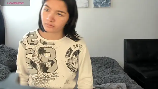 sorayalanne online show from 11/14/25, 06:39