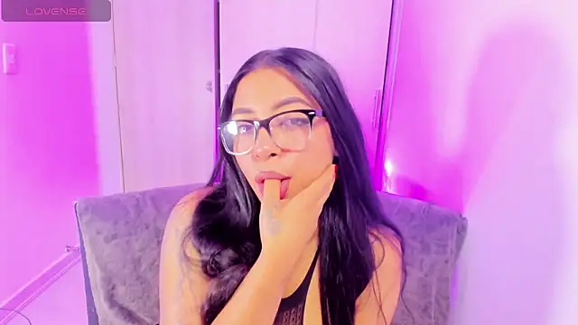 evelisse  online show from 04/03/26, 03:26