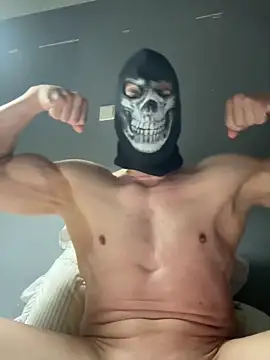 Snapshot of Luna_MaskedMan chatting on 05/22/26, 09:42 Luna MaskedMan online show from 05/22/26, 09:42