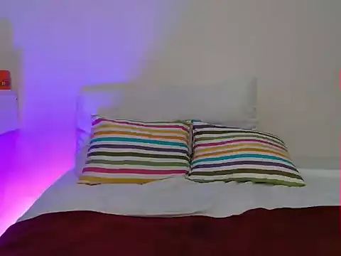 Snapshot of pinkbrisa chatting on 02/05/26, 03:33 pinkbrisa online show from 02/05/26, 03:33