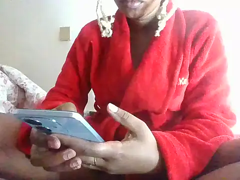 Snapshot of Naughtybadgal chatting on 05/17/26, 06:00 Naughtybadgal online show from 05/17/26, 06:00