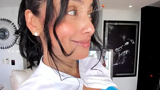 Snapshot of sofiasexhot chatting on 03/02/25, 03:48 sofiasexhot online show from 03/02/25, 03:48