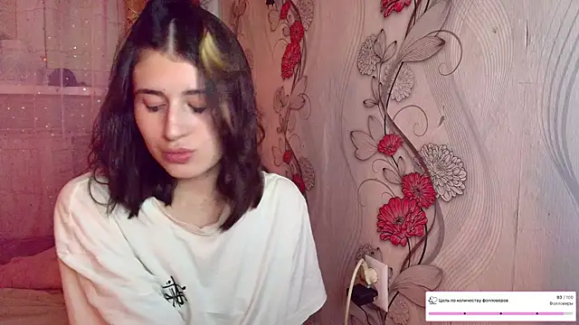 KristinaScott online show from 12/20/25, 04:14