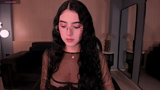 HaileyRoss  online show from 06/19/26, 02:38