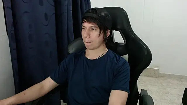 Daniell Young online show from 11/18/25, 07:35