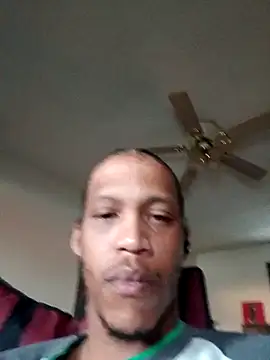 Snapshot of BrownSuga317 chatting on 11/14/25, 09:57 BrownSuga317 online show from 11/14/25, 09:57