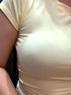 Agela baby online show from 11/24/25, 09:31