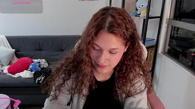 Snapshot of iam_Nikki chatting on 04/15/26, 02:40 iam Nikki online show from 04/15/26, 02:40