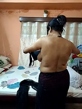 Cute-richa1 online show from 02/02/26, 01:43