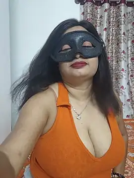 Cute-richa1 online show from 06/12/26, 04:28