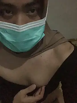 yuliabirdiantie1 online show from 11/25/25, 06:30