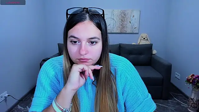 Maria Bond online show from 12/04/25, 06:44