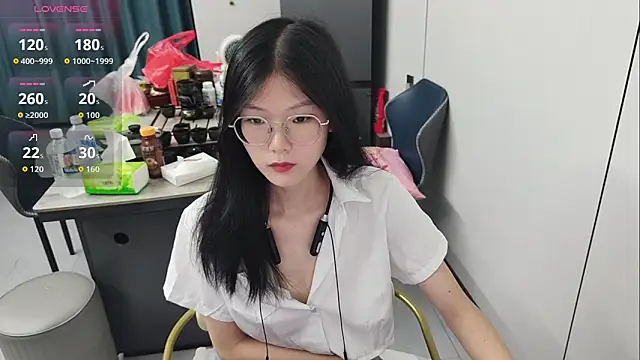 xlin-baby online show from 05/24/26, 04:23