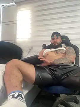 lucassimons1 online show from 03/10/26, 04:34