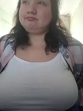 Snapshot of Army99Plus chatting on 11/17/25, 10:32 Army99Plus online show from 11/17/25, 10:32