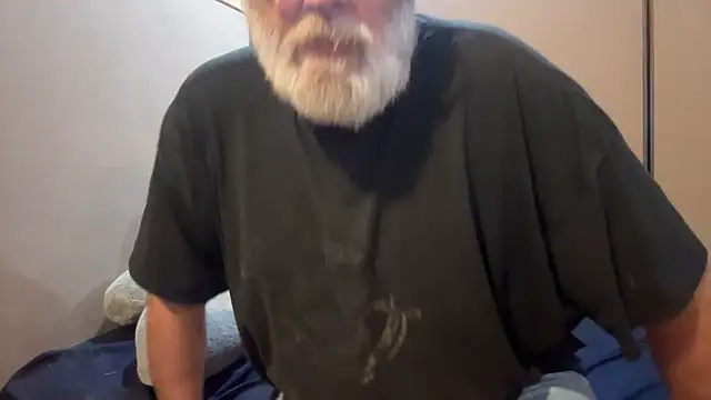 Snapshot of naughtyhubbynxtdoor chatting on 11/15/25, 06:59 naughtyhubbynxtdoor online show from 11/15/25, 06:59