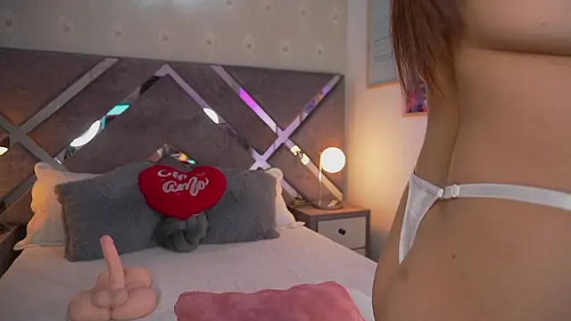 AlinnaJohnson online show from 03/14/26, 10:32