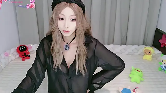 Snapshot of Lulu_QAQ chatting on 06/12/26, 01:43 Lulu QAQ online show from 06/12/26, 01:43