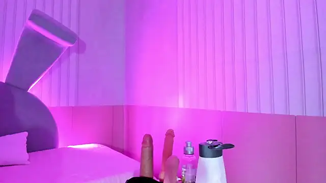 Kendall curves online show from 04/13/26, 03:01