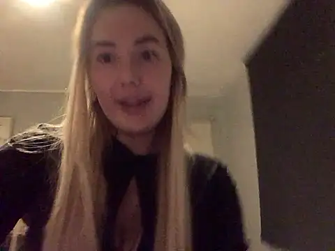 xoxohan11 online show from 02/14/26, 12:29