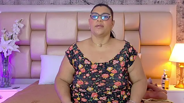 SelennaCooper online show from 02/11/26, 11:37