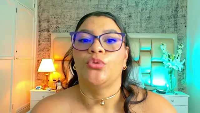 SelennaCooper online show from 03/17/26, 11:57