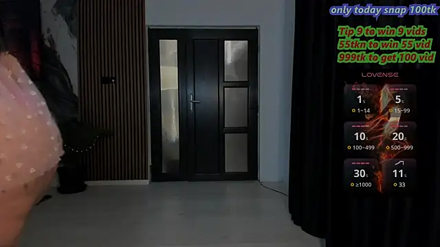 issabellaa04 online show from 02/02/25, 07:46