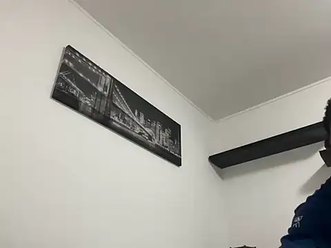 Snapshot of Doudou9371 chatting on 11/15/25, 10:48 Doudou9371 online show from 11/15/25, 10:48