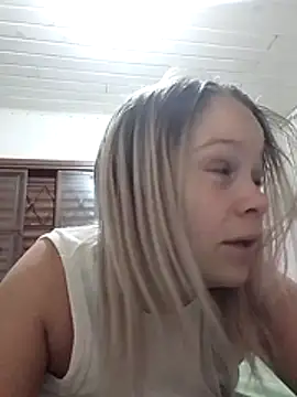 Snapshot of minagostosa123 chatting on 12/23/25, 12:41 minagostosa123 online show from 12/23/25, 12:41