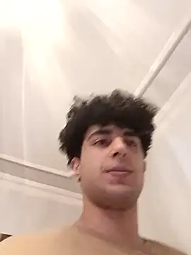 Snapshot of seloioo_36 chatting on 12/04/25, 07:44 seloioo 36 online show from 12/04/25, 07:44