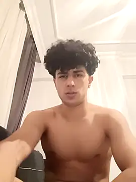 Snapshot of seloioo_36 chatting on 12/20/25, 07:21 seloioo 36 online show from 12/20/25, 07:21