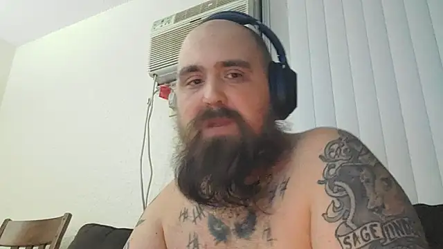 Snapshot of JakeThaSnake74 chatting on 11/16/25, 03:45 JakeThaSnake74 online show from 11/16/25, 03:45