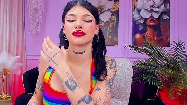 Snapshot of YasminWild chatting on 12/02/25, 04:29 YasminWild online show from 12/02/25, 04:29