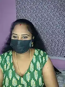 Snapshot of Tamil_devagi chatting on 05/26/26, 05:42 Tamil devagi online show from 05/26/26, 05:42