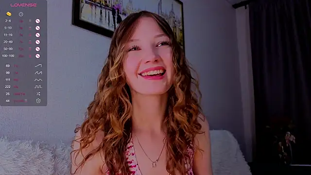 Snapshot of Alisavine chatting on 05/18/26, 07:41 Alisavine online show from 05/18/26, 07:41