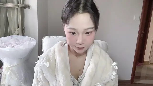 Snapshot of Sep-oo chatting on 11/23/25, 11:37 Sep-oo online show from 11/23/25, 11:37