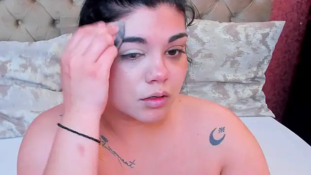 SpicyCarlaXX online show from 05/15/26, 01:07
