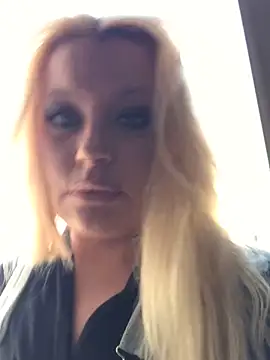 BunnyPleasures online show from 12/04/25, 10:07