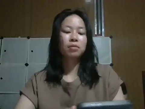 Snapshot of Cat-meow chatting on 04/27/26, 02:15 Cat-meow online show from 04/27/26, 02:15