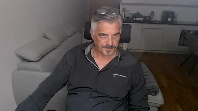 Buidapest online show from 01/08/26, 02:36