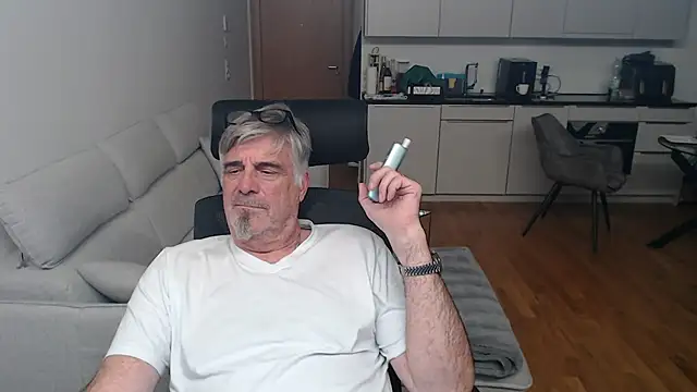 Buidapest online show from 04/01/26, 01:50